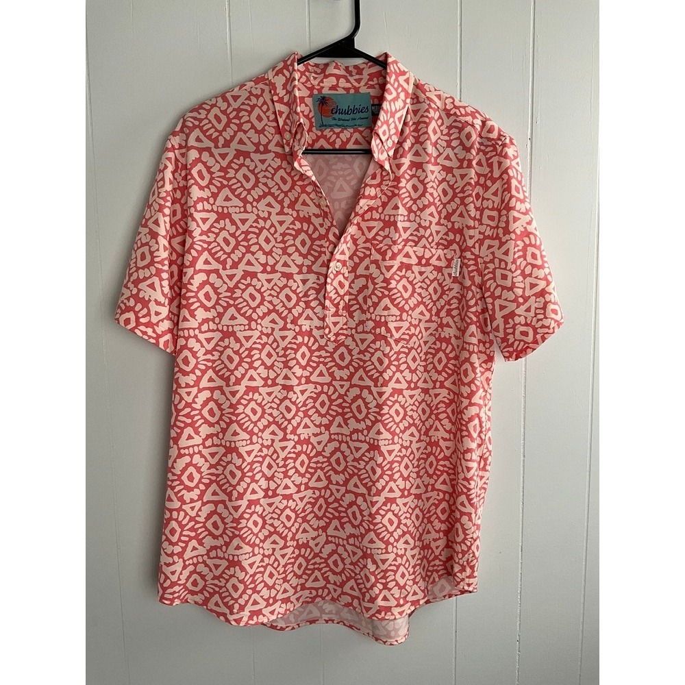 Chubbies Mens Medium Salmon Pink Geometric Tribal Performance Short Sleeve Shirt